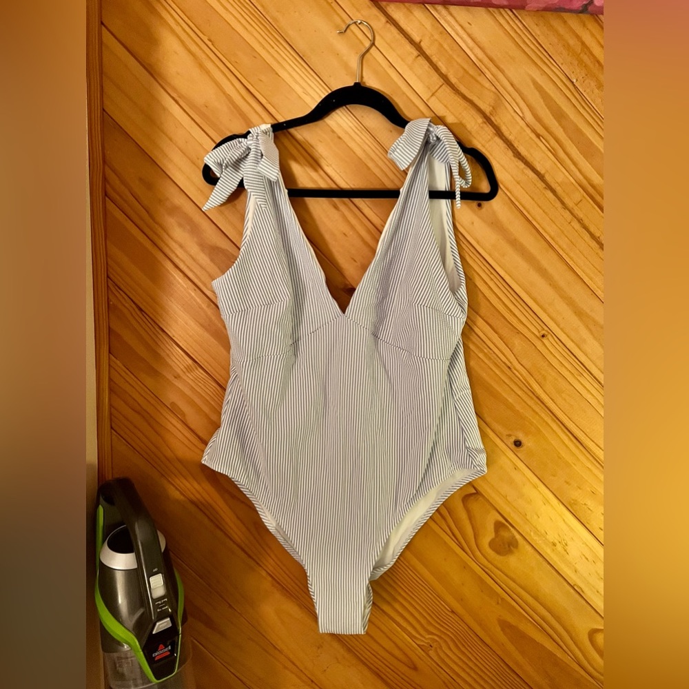 One-piece swimsuit H&M